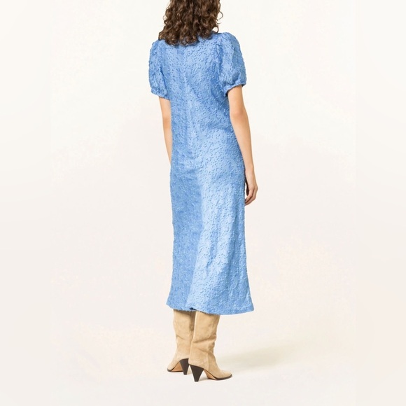 EUROPEAN FASHION: BAUM UND PFERDGARTEN Baby Blue Sweetheart Midi Dress - Picture 3 of 8